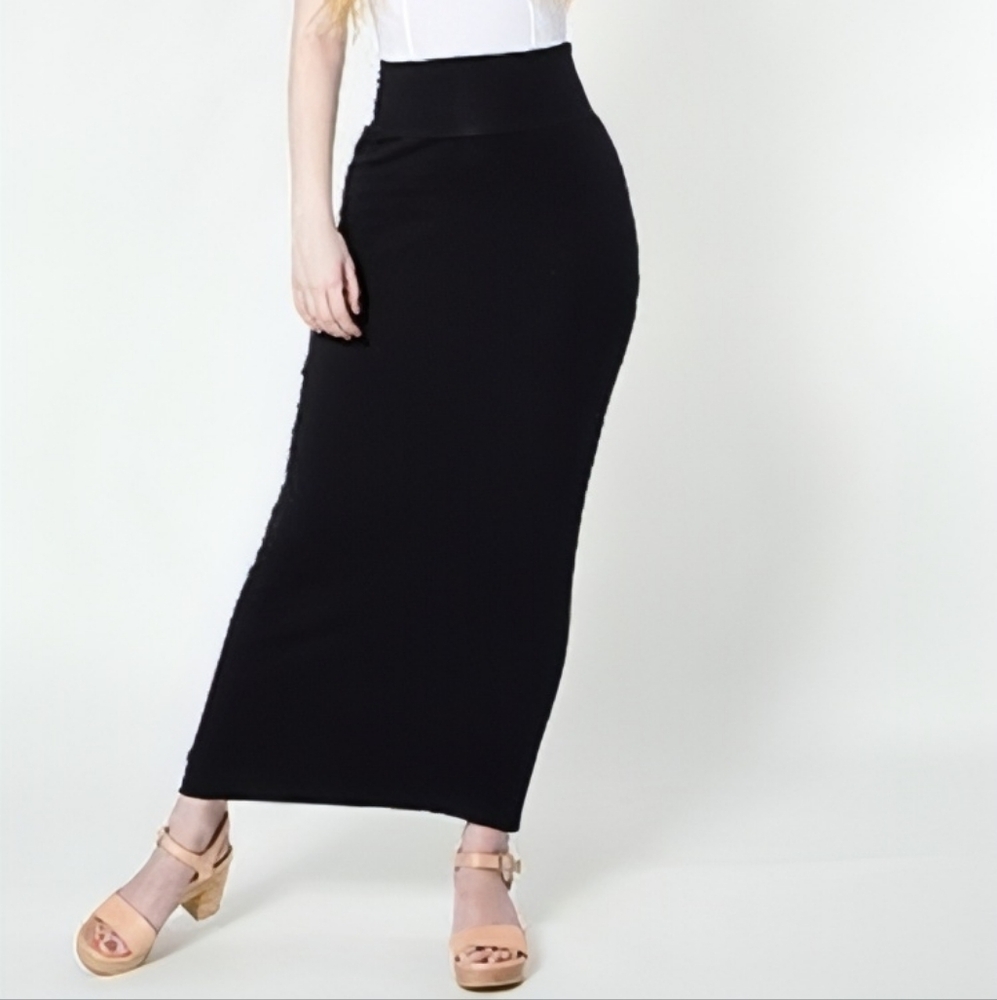 American Apparel. Maxi Skirt in Black. Size XS.